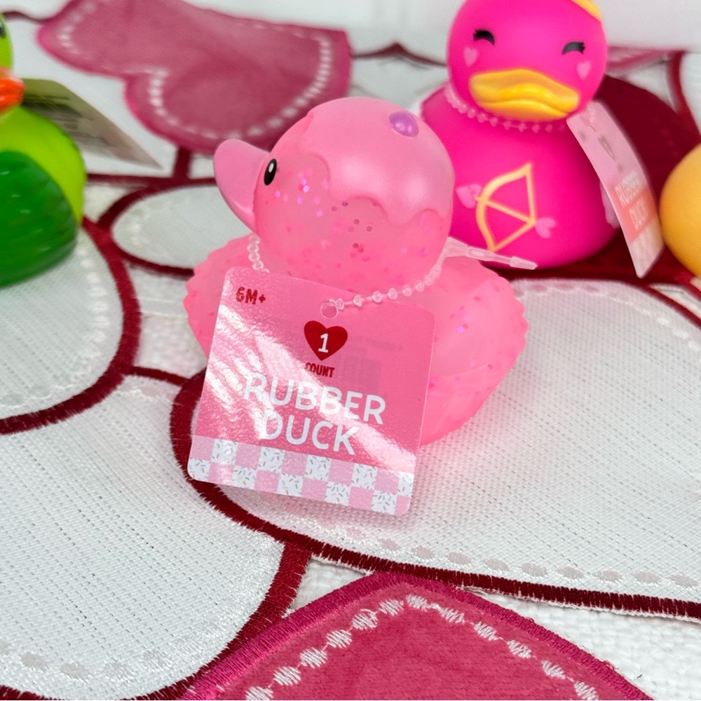 NEW Target Bullseye Playground Valentines Day Rubber Ducks - Picture 5 of 6